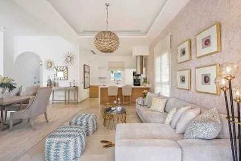 4 bedrooms House in Limassol, Cyprus No. 43043 3