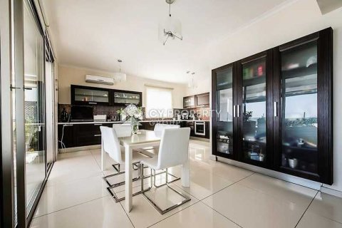 4 dormitorios House en Larnaca, Cyprus No. 31954 5