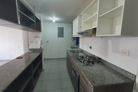 2 dormitorios Apartment en Panamá, Panama No. 128754 4