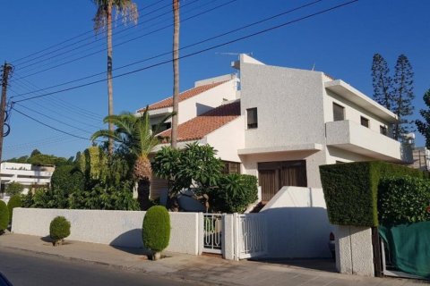 370m² Villa in Nicosia, Cyprus No. 104970 1