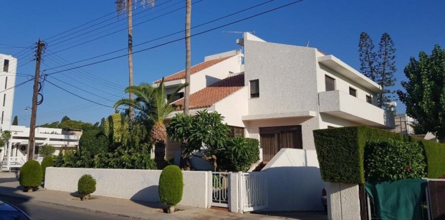 Studio Villa in Nicosia, Cyprus No. 104970