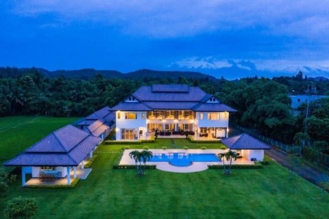5 bedrooms House in Chiang Mai, Thailand No. 2549 1