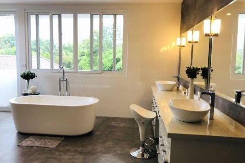 5 bedrooms House in Chiang Mai, Thailand No. 2549 16