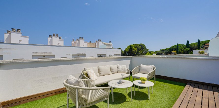 4 dormitorios Townhouse en Lloret de Mar, Spain No. 124216