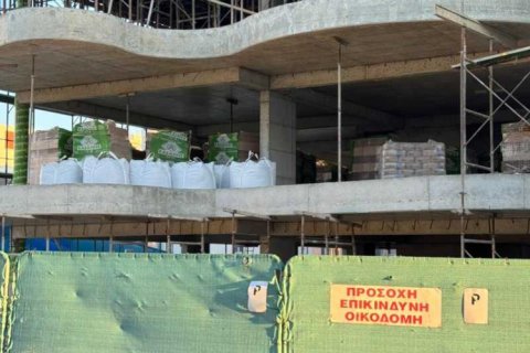 3 bedrooms Apartment in Limassol, Cyprus No. 72603 16