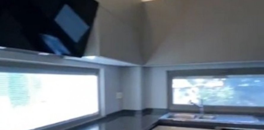 4 bedrooms Villa in Istanbul, Turkey No. 114414