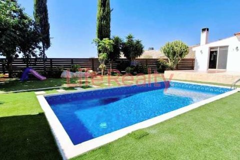 3 chambres House à Monagroulli, Cyprus No. 100579 4