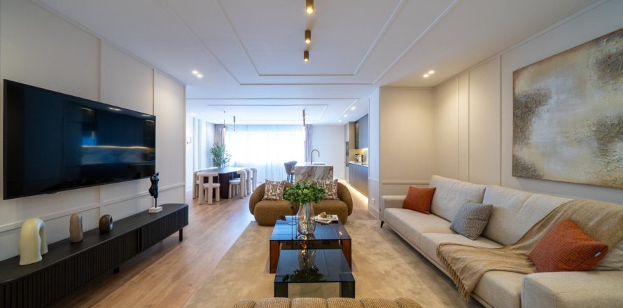 3 chambres Appartement à Madrid, Spain No. 122422