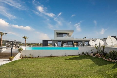 3 bedrooms Villa in Crete, Greece No. 52356 3