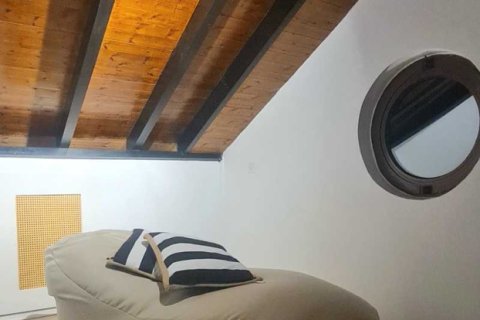 3 bedrooms Villa in Nicosia, Cyprus No. 78006 17