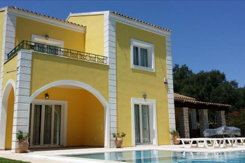 4 bedrooms Villa in Corfu, Greece No. 60333 1