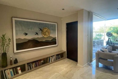 3 bedrooms House in Germasogeia, Cyprus No. 84077 12