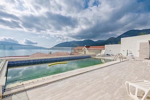 3 bedrooms Apartment in Tivat, Montenegro No. 66866 5