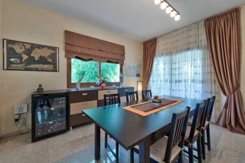 3 bedrooms House in Agios Athanasios, Cyprus No. 29320 11