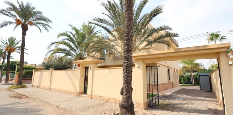4 bedrooms Apartment in Cabo Roig, Spain No. 124749