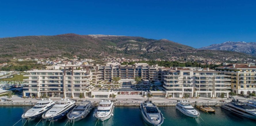 2 bedrooms Apartment in Tivat, Montenegro No. 66987