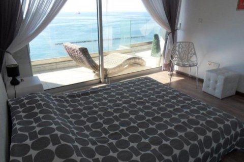 2 bedrooms Apartment in Nicosia, Cyprus No. 105798 3