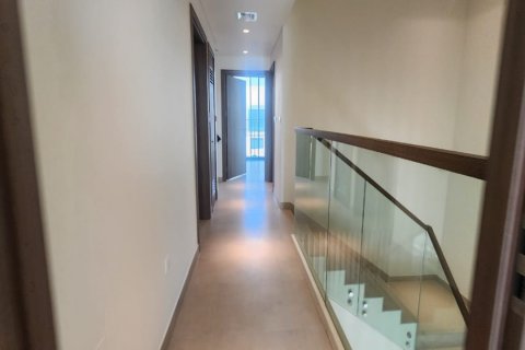 2 bedrooms Townhouse in Thach Than, Vietnam No. 95572 12