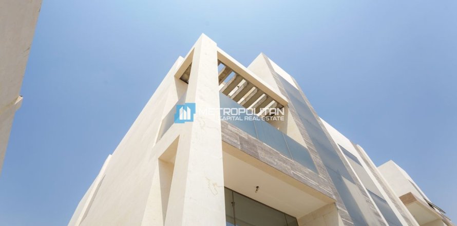 8 bedrooms Villa in Al Shamkha, UAE No. 117319