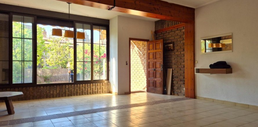4 bedrooms House in San Juan, Spain No. 128839