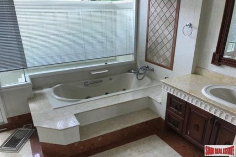 5 bedrooms House in Bangkok, Thailand No. 96847 24