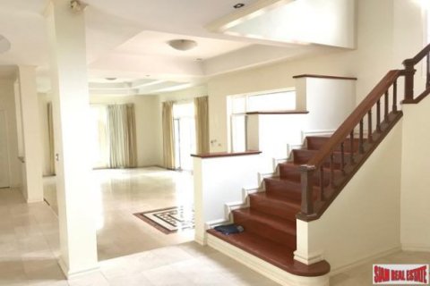 5 bedrooms House in Bangkok, Thailand No. 96847 11