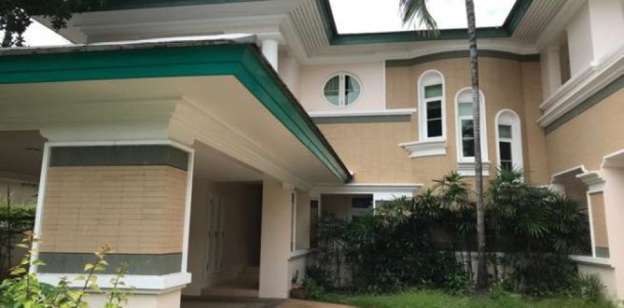 5 bedrooms House in Bangkok, Thailand No. 96847