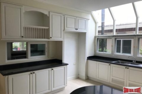 5 bedrooms House in Bangkok, Thailand No. 96847 9