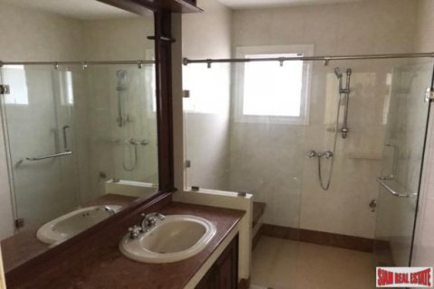 5 bedrooms House in Bangkok, Thailand No. 96847 13