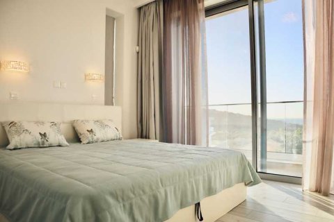 4 bedrooms Villa in Germasogeia, Cyprus No. 62496 14