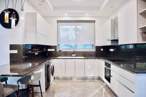 4 bedrooms Villa in Germasogeia, Cyprus No. 62496 3