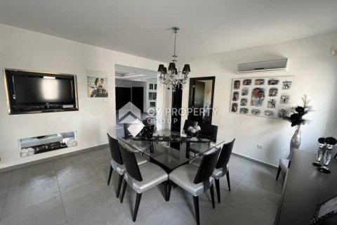 5 bedrooms House in Oroklini, Cyprus No. 62734 5