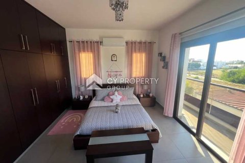 5 bedrooms House in Oroklini, Cyprus No. 62734 15