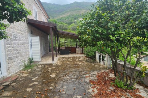 4 bedrooms House in Herceg Novi, Montenegro No. 104656 7