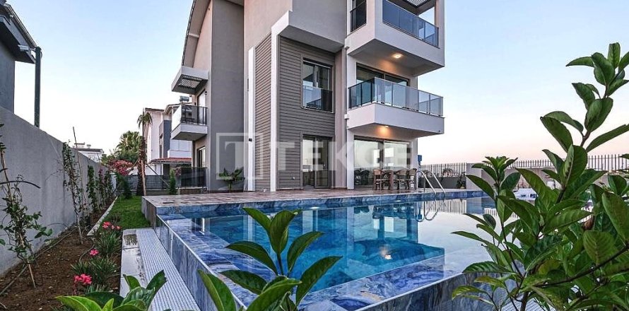 3 bedrooms Villa in Vu Xa, Vietnam No. 11045