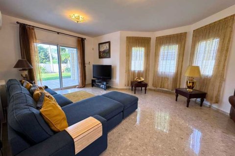 3 bedrooms Villa in Agios Tychonas, Cyprus No. 78330 14