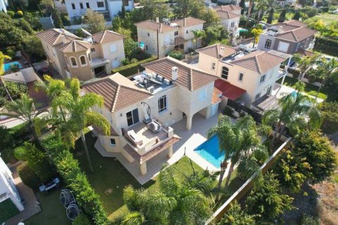 3 bedrooms Villa in Agios Tychonas, Cyprus No. 78330 1