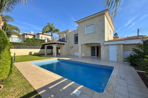 3 bedrooms Villa in Agios Tychonas, Cyprus No. 78330 4