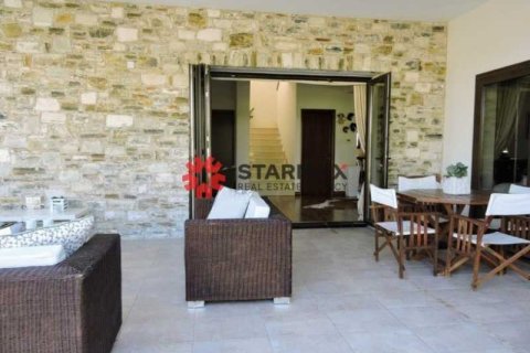 4 bedrooms House in Aradippou, Cyprus No. 82756 11