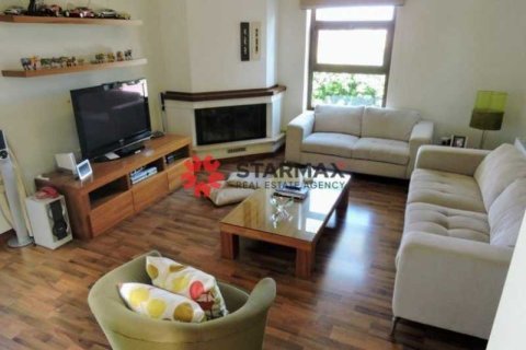 4 bedrooms House in Aradippou, Cyprus No. 82756 7