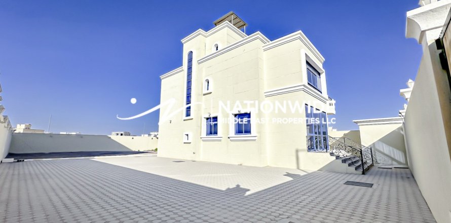 5 bedrooms Villa in Binh Duong, Vietnam No. 118075