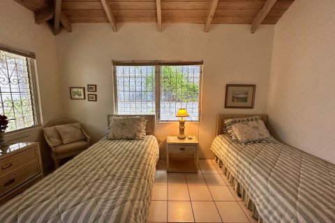 3 bedrooms Villa in Paradise View, Antigua and Barbuda No. 61385 18