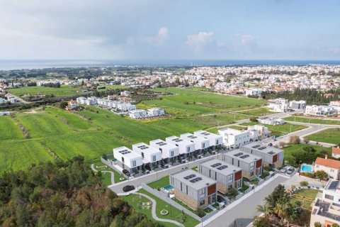 3 bedrooms Villa in Geroskípou, Cyprus No. 69985 2