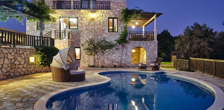 4 bedrooms House in Zakynthos, Greece No. 24721