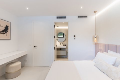 4 bedrooms Properties in Tan Xuan, Vietnam No. 92305 17