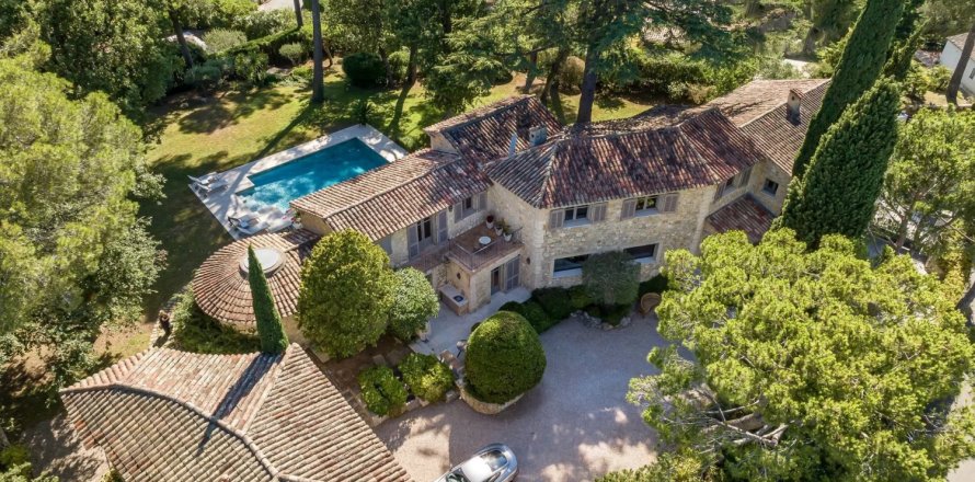 6 bedrooms Villa in Mougins, France No. 71815