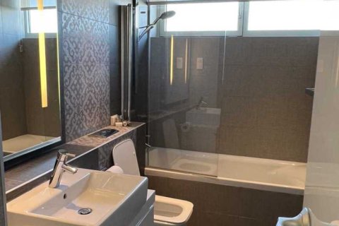 2 bedrooms Apartment in Limassol, Cyprus No. 33332 4