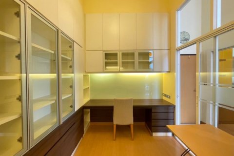 3 bedrooms Duplex in Bangkok, Thailand No. 96576 16