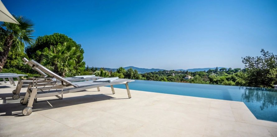 Дом с 5 спальнями в Гримо, Франция №76724