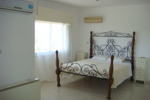 4 bedrooms Apartment in Limassol, Cyprus No. 105709 7